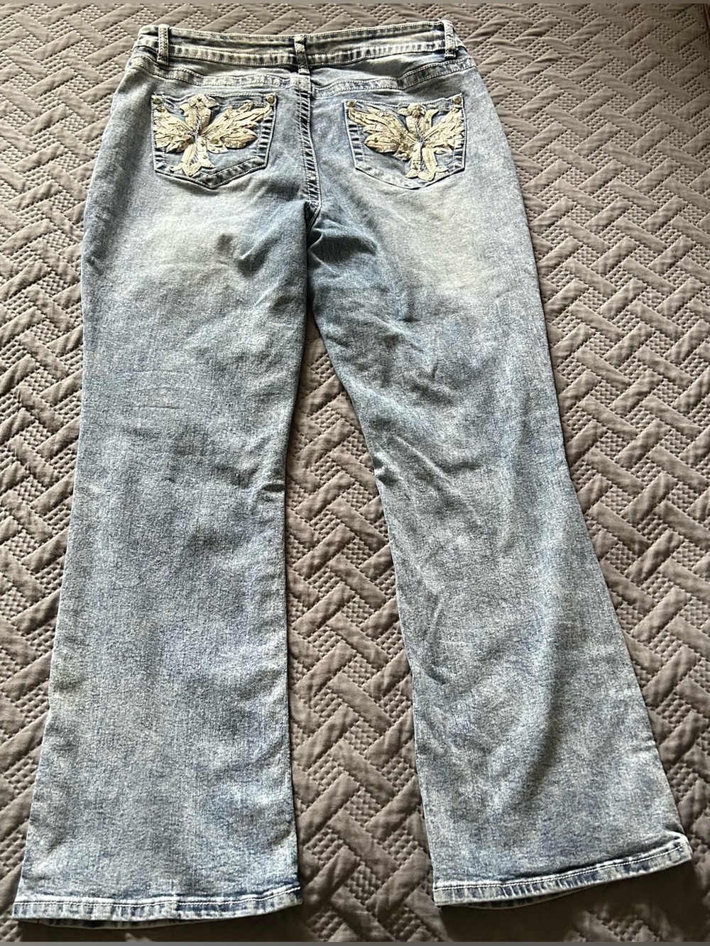 Women's Telepatia Light Wash Embroidered Back-Pocket Jeans Size 16 W